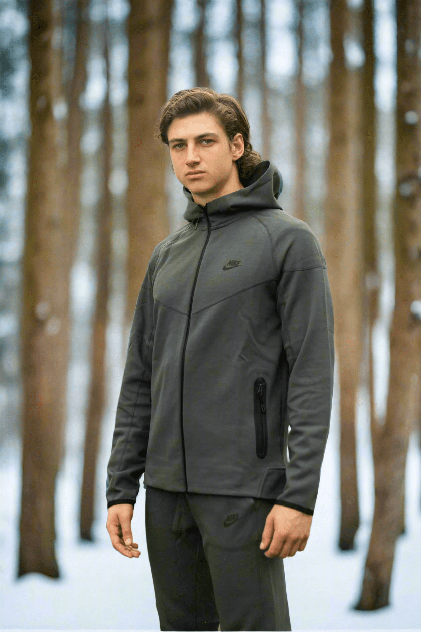 Nike Sportswear Tech Fleece - Graphite GrayTrendyWearTrendyWearNike Sportswear Tech Fleece - Graphite Gray