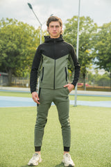 Nike Sportswear Tech Fleece - Green and Black