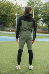 Nike Sportswear Tech Fleece - Green and Black