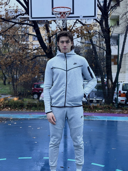 Nike Sportswear Tech Fleece - GreySporting GoodsTrendyWearTrendyWearNike Sportswear Tech Fleece - Grey