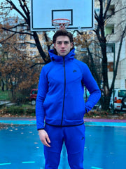 Nike Sportswear Tech Fleece - Royal Blue 24/25Sporting GoodsTrendyWearTrendyWearNike Sportswear Tech Fleece - Royal Blue 24/25